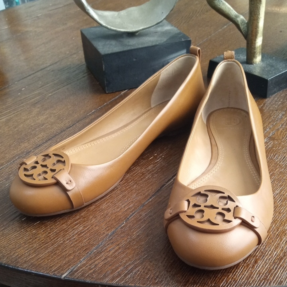 New TORY BURCH Tan Leather Flat Shoes
